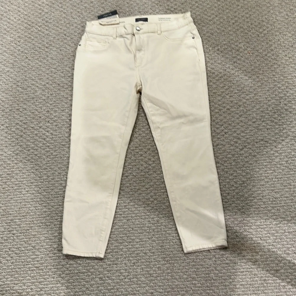 DL performance Women's Cream Jeans